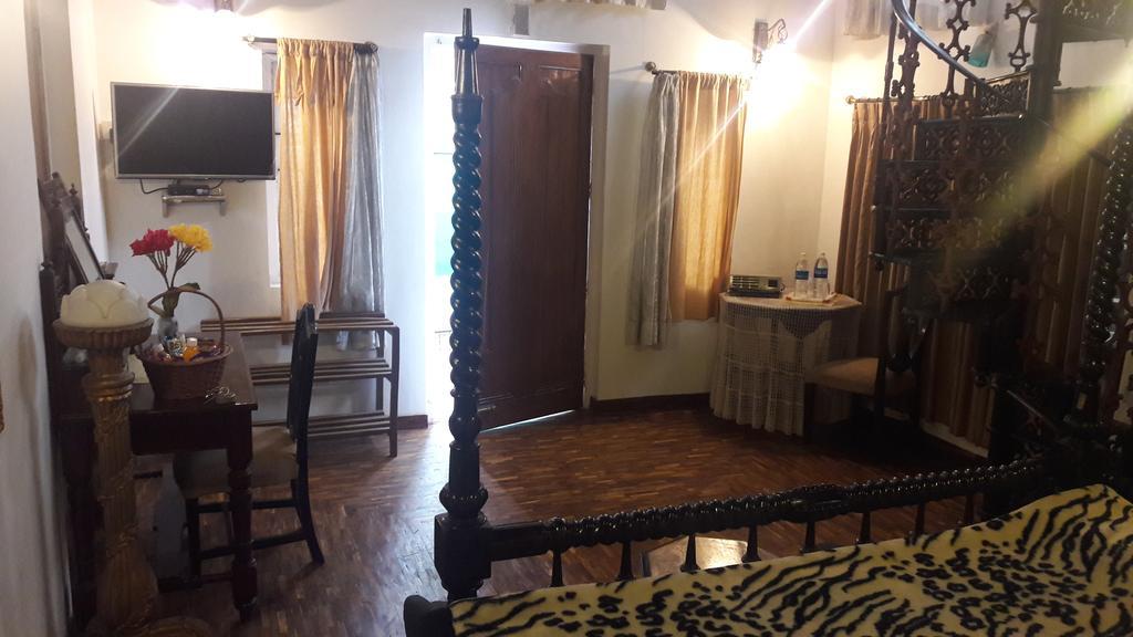 The Red House Bed & Breakfast Ooty Bagian luar foto