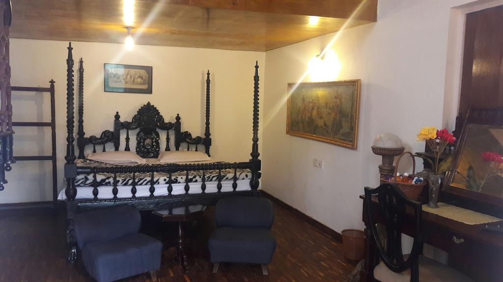 The Red House Bed & Breakfast Ooty Bagian luar foto