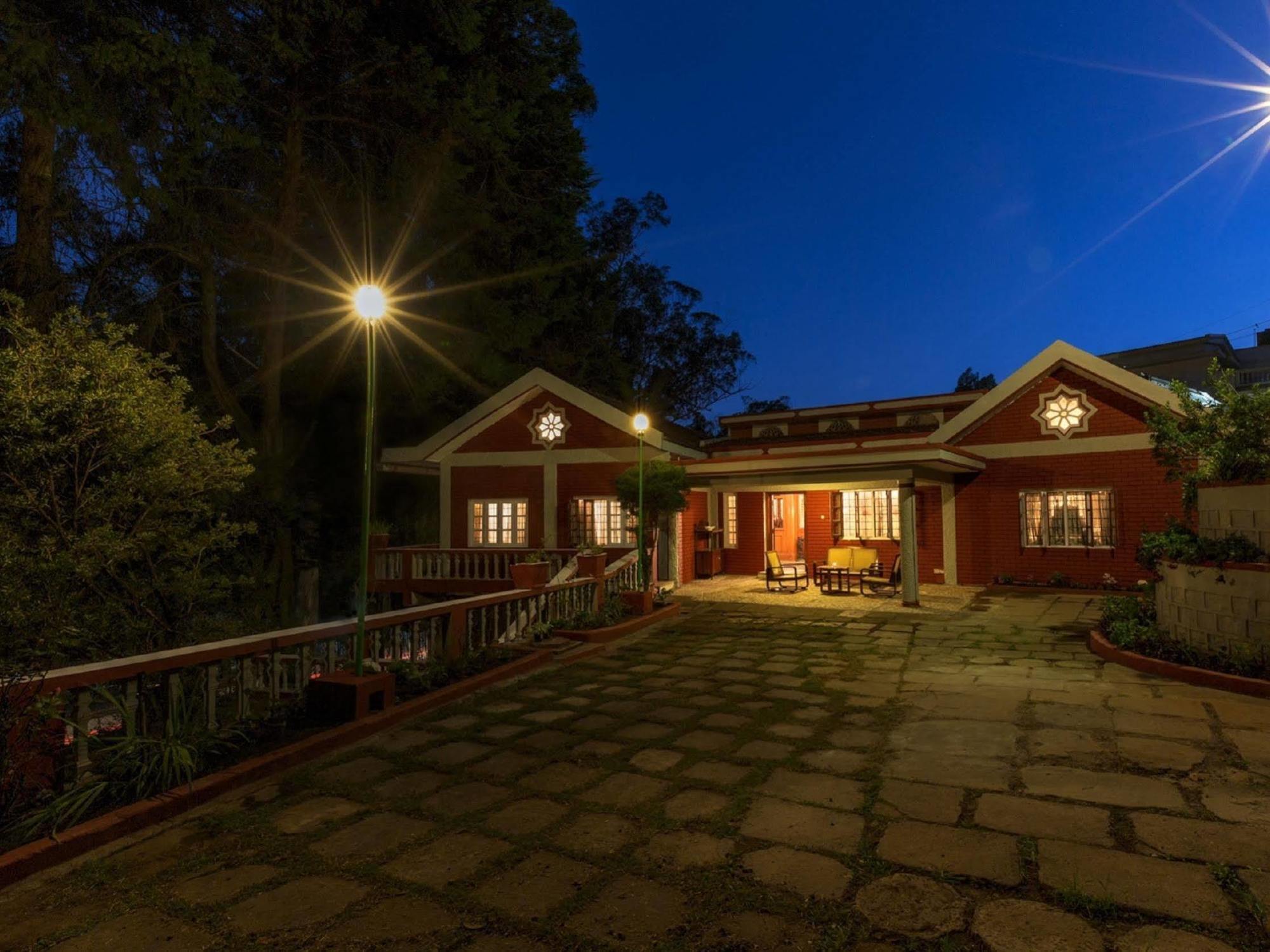 The Red House Bed & Breakfast Ooty Bagian luar foto